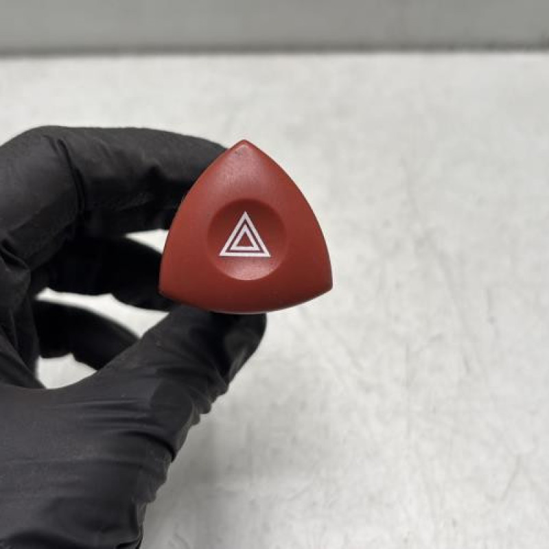 Bouton de warning RENAULT LAGUNA 2 Photo n°1