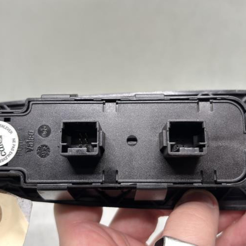 Interrupteur de leve vitre avant gauche CITROEN C4 1 Photo n°4