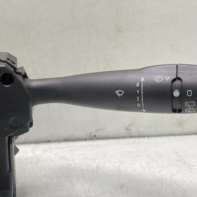 Com (Bloc Contacteur Tournant+Commodo Essuie Glace+Commodo Phare) CITROEN C2 Photo n°2