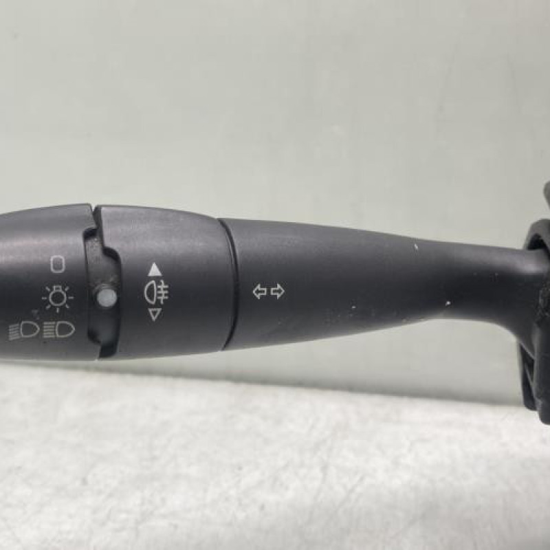 Com (Bloc Contacteur Tournant+Commodo Essuie Glace+Commodo Phare) CITROEN C2 Photo n°3