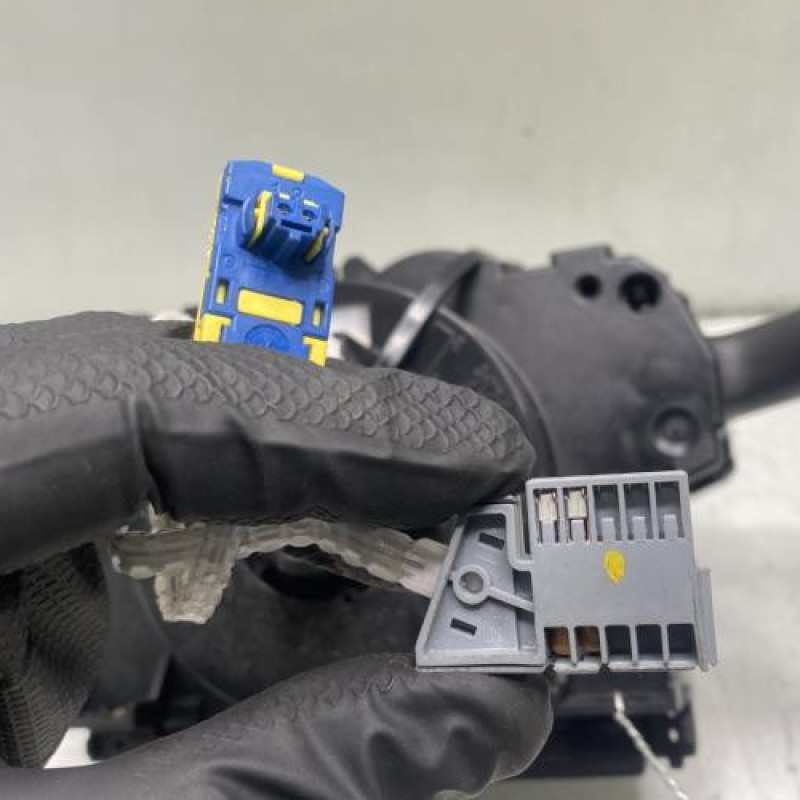 Com (Bloc Contacteur Tournant+Commodo Essuie Glace+Commodo Phare) CITROEN C2 Photo n°9