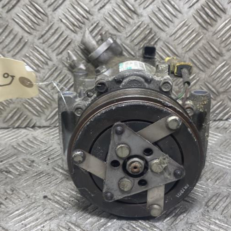 Compresseur clim CITROEN DS5 Photo n°1