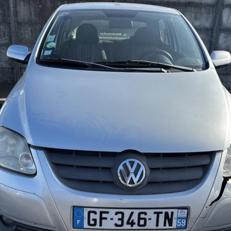 Bloc ABS (freins anti-blocage) VOLKSWAGEN FOX Photo n°8