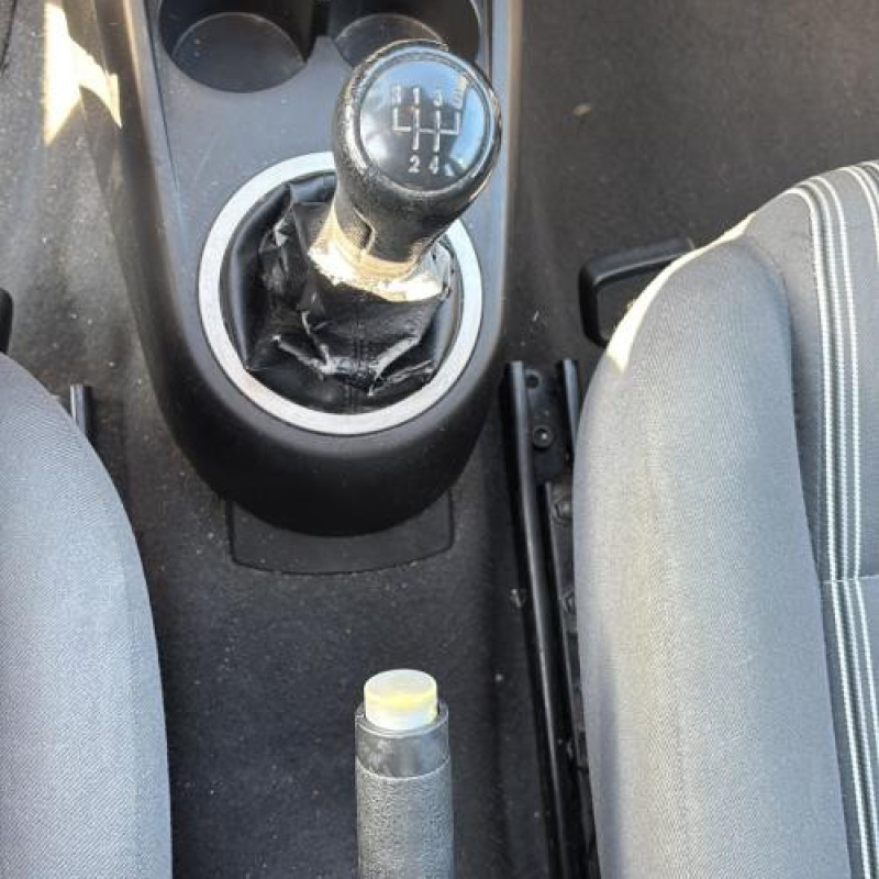 Bloc ABS (freins anti-blocage) VOLKSWAGEN FOX Photo n°19