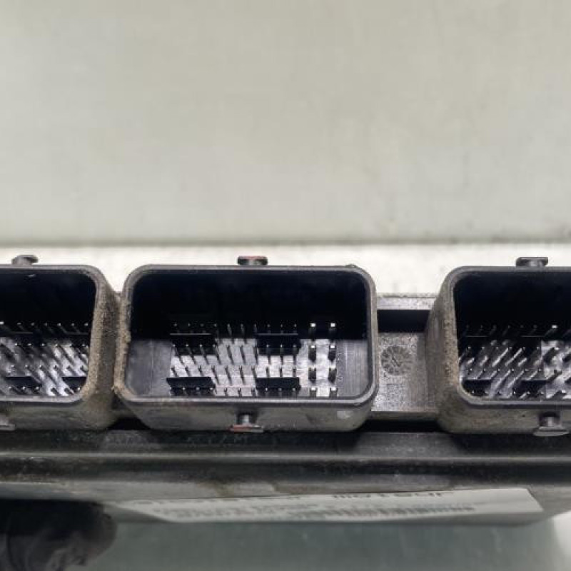 Calculateur moteur FORD FIESTA 6 Photo n°3