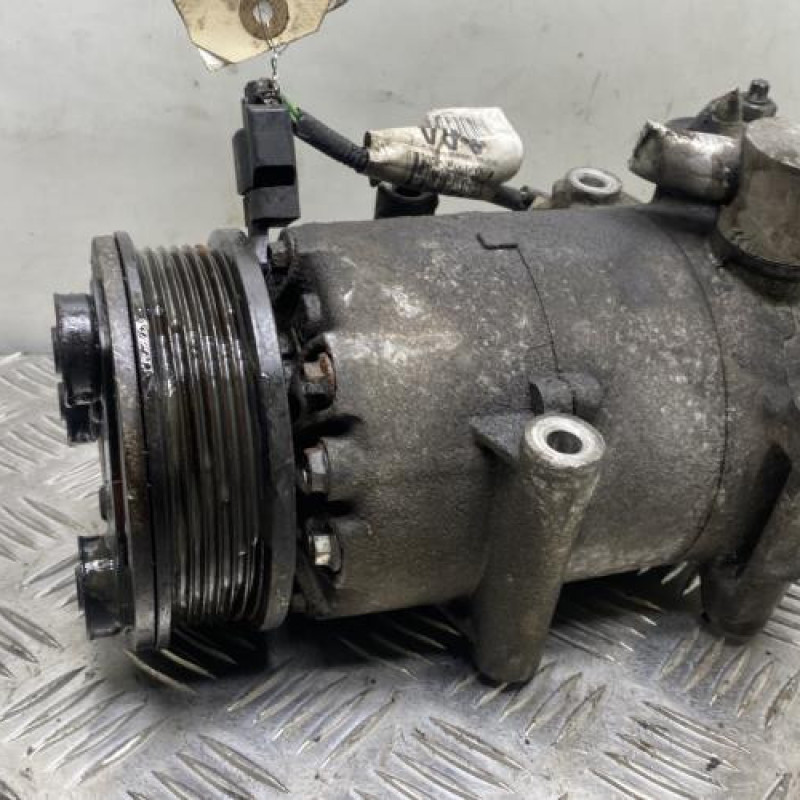 Compresseur clim FORD FOCUS 3 Photo n°3