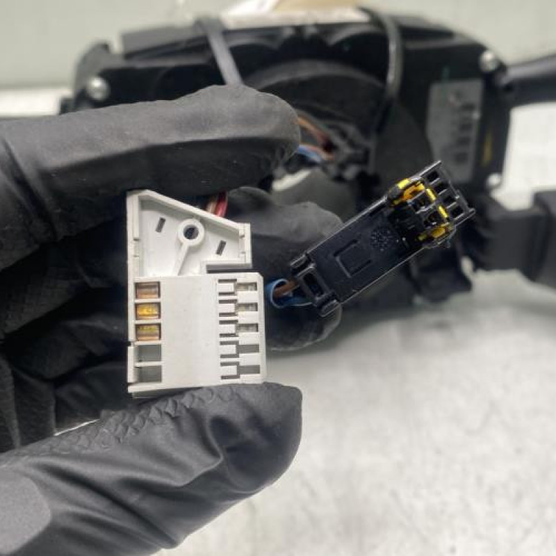 Com (Bloc Contacteur Tournant+Commodo Essuie Glace+Commodo Phare) PEUGEOT 207 Photo n°4