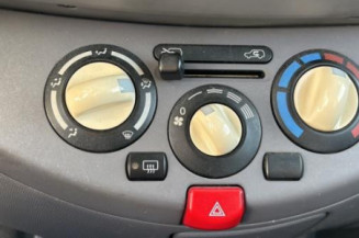 Charniere de capot NISSAN MICRA 3