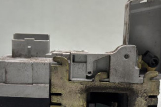 Serrure avant gauche PEUGEOT 307