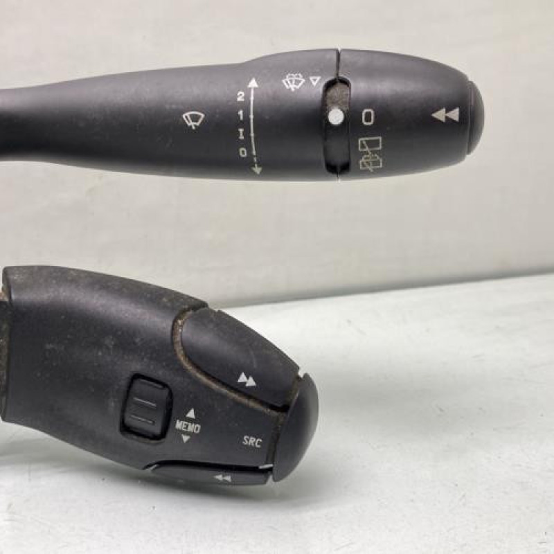 Com (Bloc Contacteur Tournant+Commodo Essuie Glace+Commodo Phare) CITROEN C2 Photo n°3