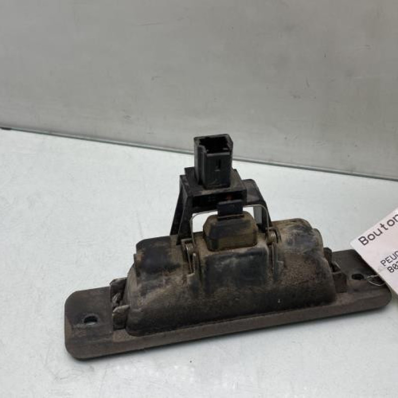 Bouton de coffre PEUGEOT 807 Photo n°3