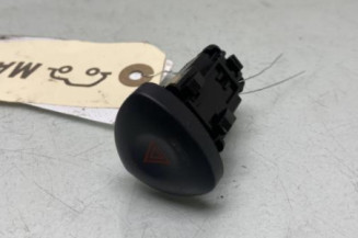 Bouton de warning RENAULT CLIO 2 Photo n°1