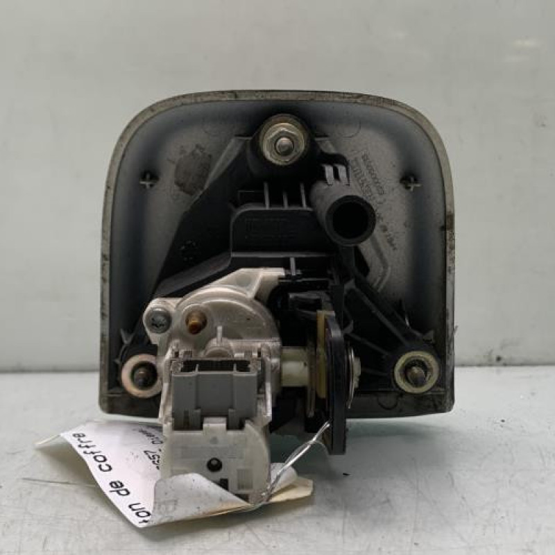 Bouton de coffre RENAULT CLIO 2 Photo n°3