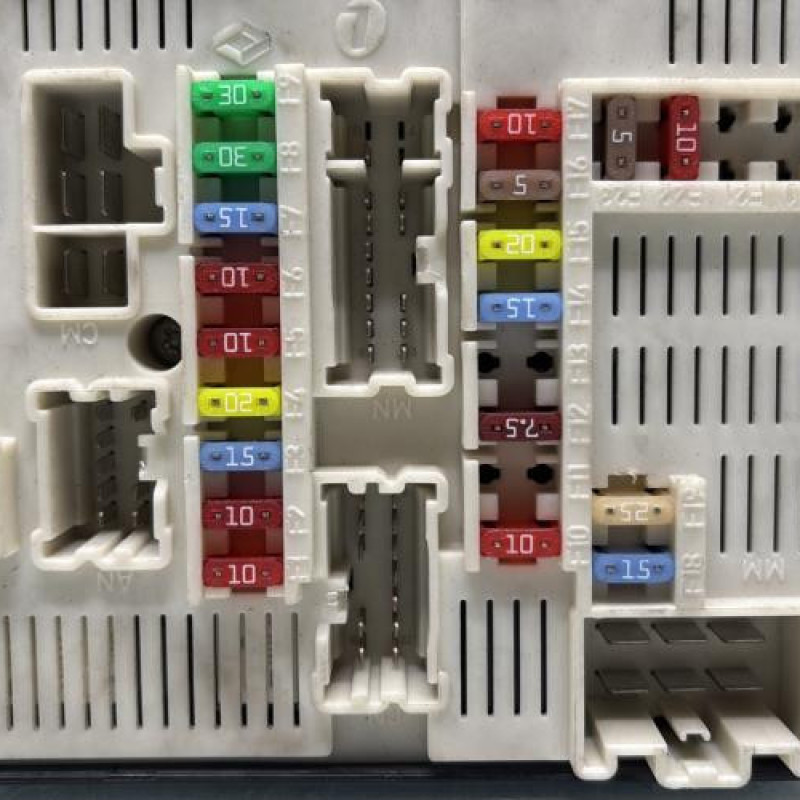 Boitier USM  RENAULT LAGUNA 3 Photo n°3