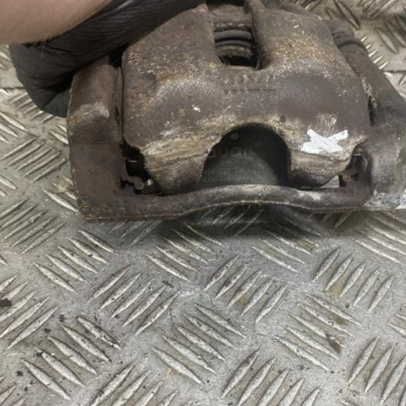 Etrier avant gauche (freinage) RENAULT MODUS Photo n°6