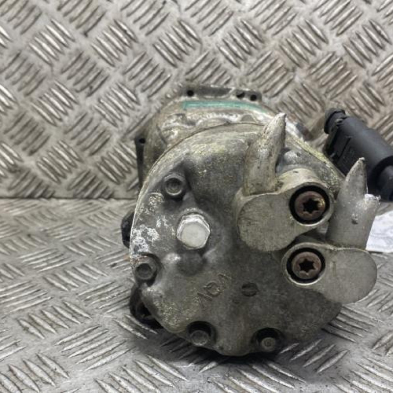 Compresseur clim VOLKSWAGEN CADDY 3 Photo n°4