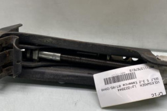 Cric VOLKSWAGEN GOLF 5 Photo n°1