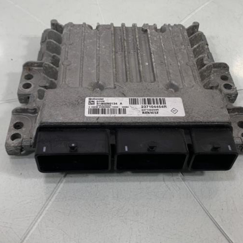 Calculateur moteur DACIA DUSTER 1 Photo n°1