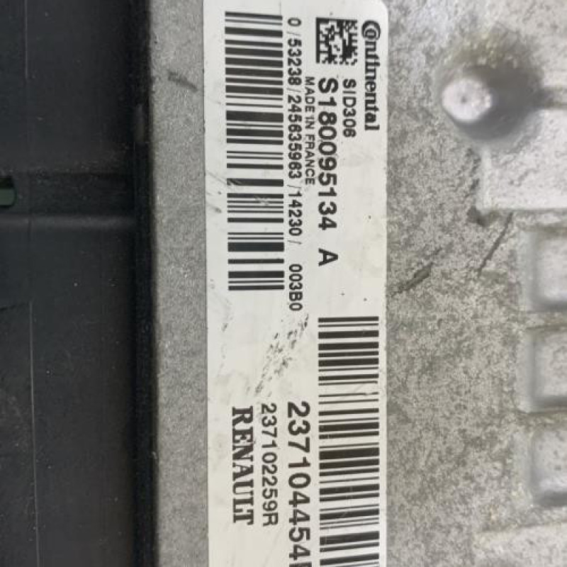 Calculateur moteur DACIA DUSTER 1 Photo n°2