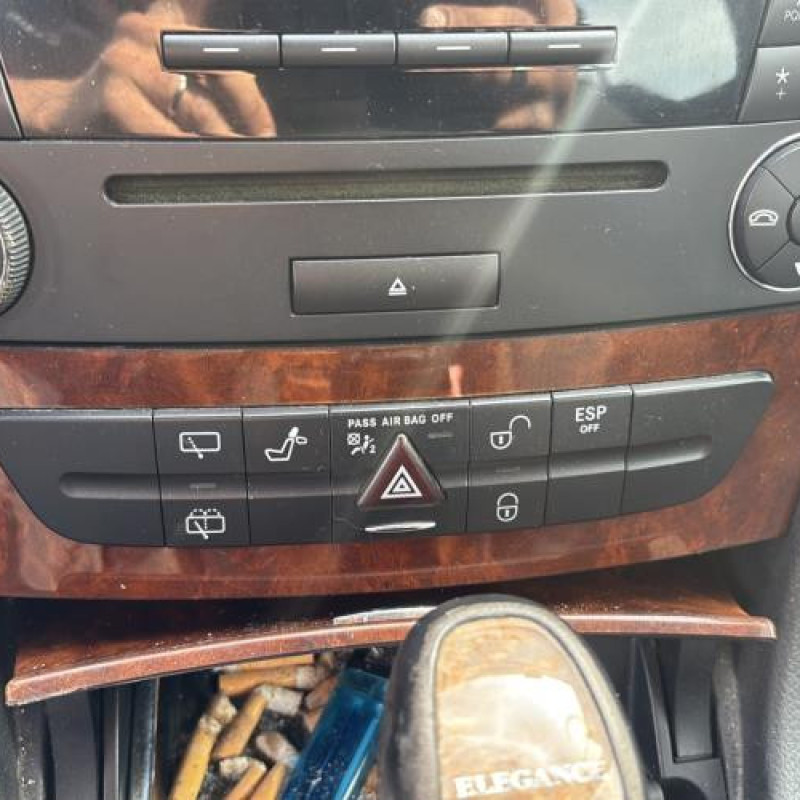 Bloc ABS (freins anti-blocage) MERCEDES CLASSE E 211 Photo n°19