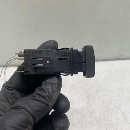Bouton de warning CITROEN SAXO