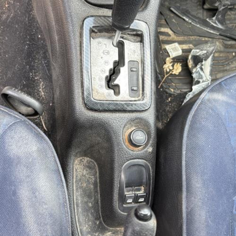 Boitier servitude moteur (BSM) PEUGEOT 206 Photo n°16