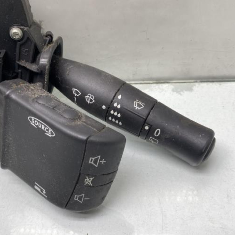 Com (Bloc Contacteur Tournant+Commodo Essuie Glace+Commodo Phare) RENAULT MEGANE 2 Photo n°4