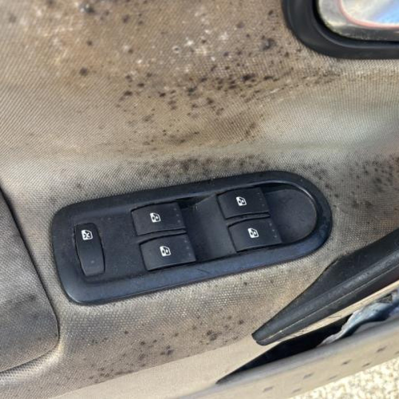 Boitier USM  RENAULT MEGANE 2 Photo n°13