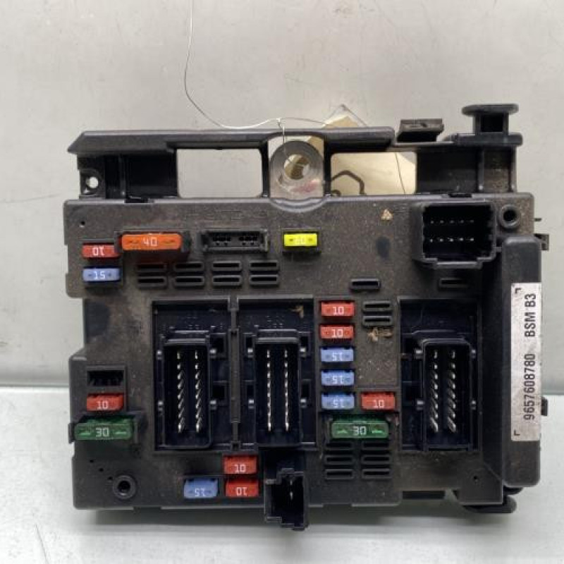 Boitier servitude moteur (BSM) PEUGEOT 206 Photo n°1