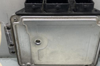 Calculateur moteur RENAULT TRAFIC 2