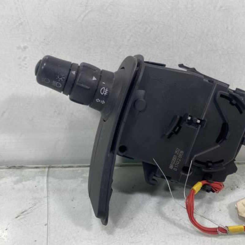 Commodo phare RENAULT KANGOO 2 Photo n°1