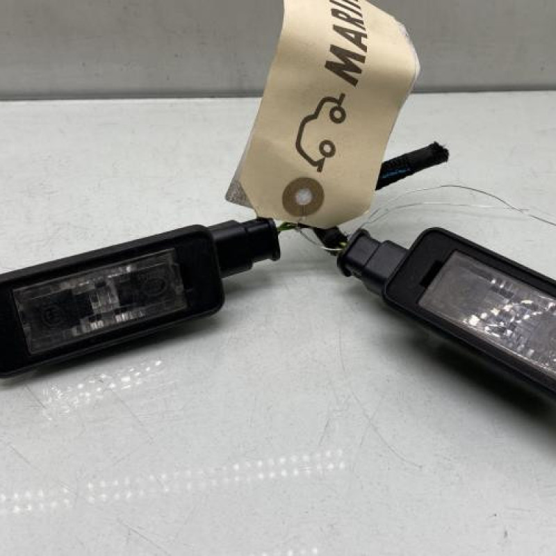 Eclairage de plaque PEUGEOT 2008 1 Photo n°1