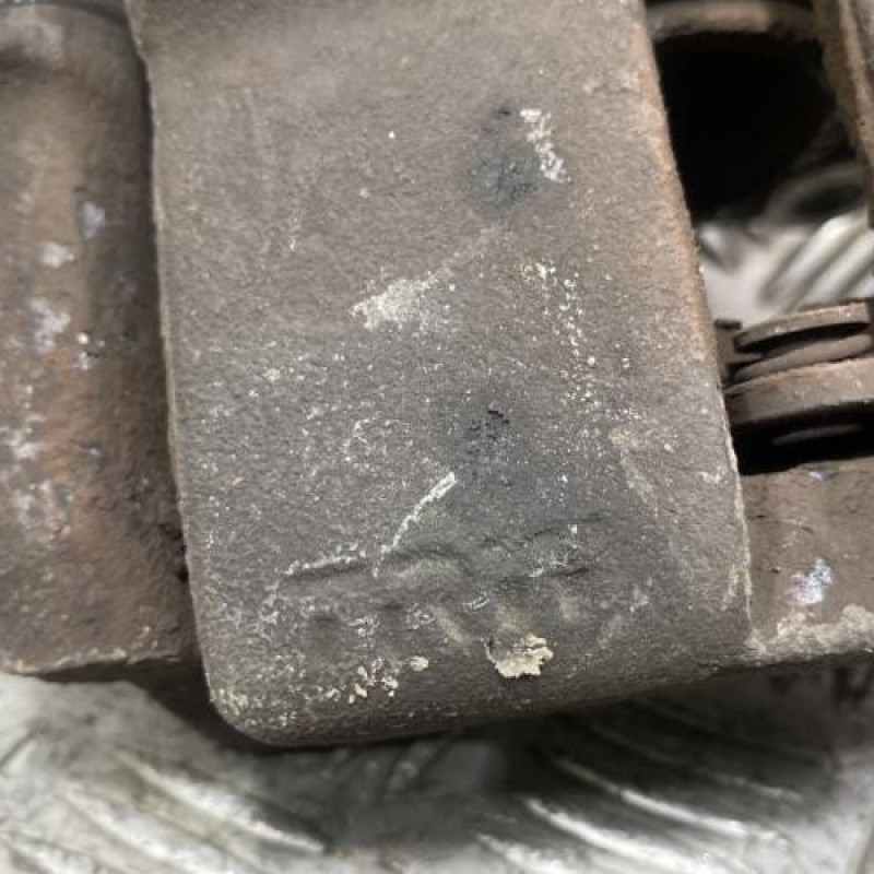 Etrier avant gauche (freinage) RENAULT TWINGO 2 Photo n°3