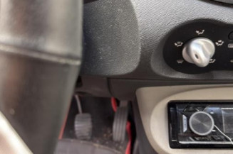 Etrier avant gauche (freinage) RENAULT TWINGO 2