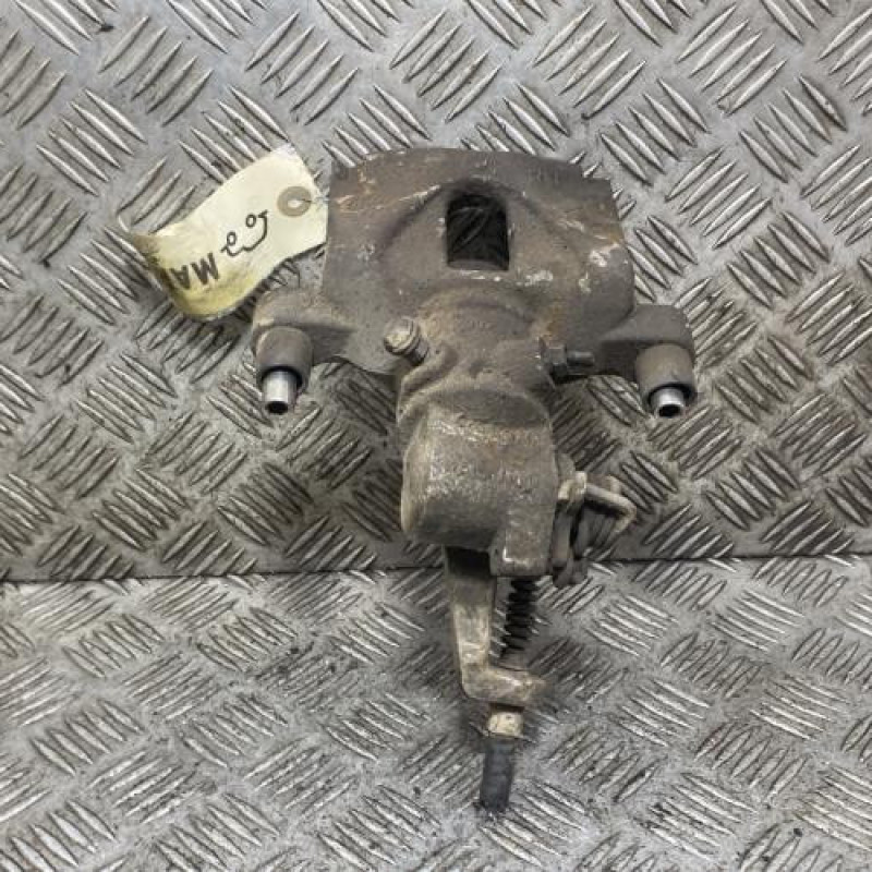 Etrier arriere droit (freinage) RENAULT LATITUDE Photo n°3