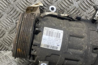 Compresseur clim RENAULT TRAFIC 2 Photo n°1