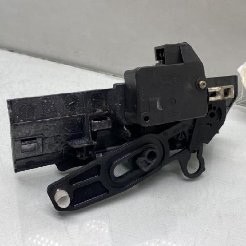 Bouton de coffre PEUGEOT 206 Photo n°4