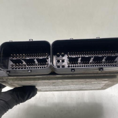 Calculateur moteur VOLKSWAGEN SHARAN 2