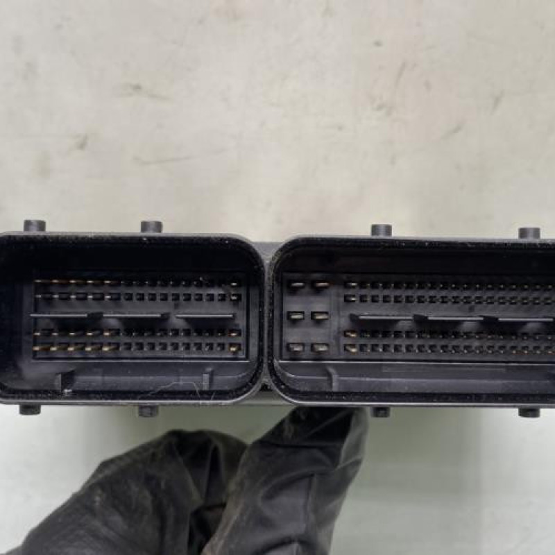 Calculateur moteur VOLKSWAGEN SHARAN 2 Photo n°3