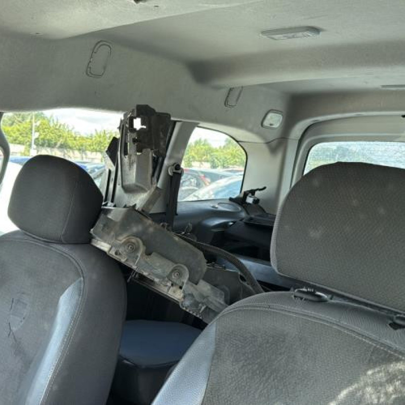 Boitier BSI PEUGEOT PARTNER 2 Photo n°18