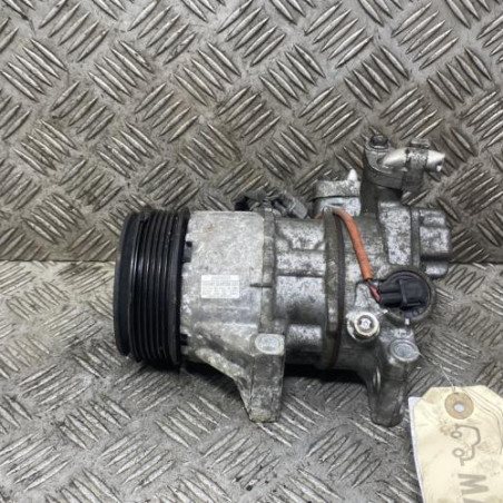 Compresseur clim TOYOTA YARIS 2 Photo n°1