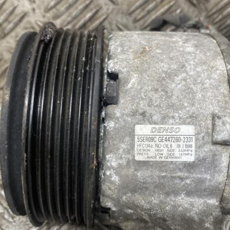 Compresseur clim TOYOTA YARIS 2 Photo n°2