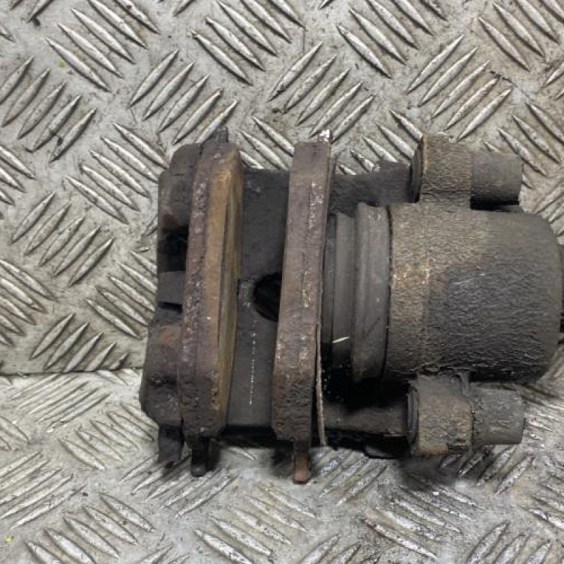 Etrier avant gauche (freinage) SEAT IBIZA 3 Photo n°1