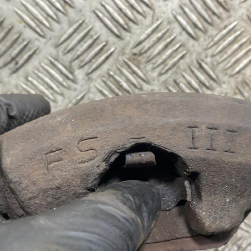 Etrier avant gauche (freinage) SEAT IBIZA 3 Photo n°3