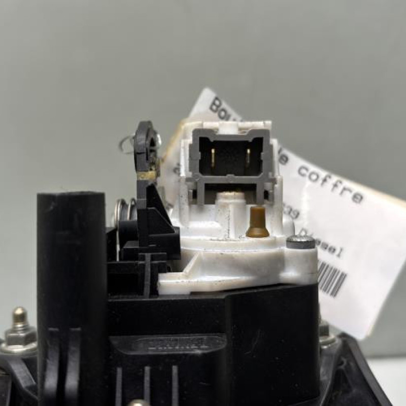 Bouton de coffre RENAULT CLIO 2 Photo n°4