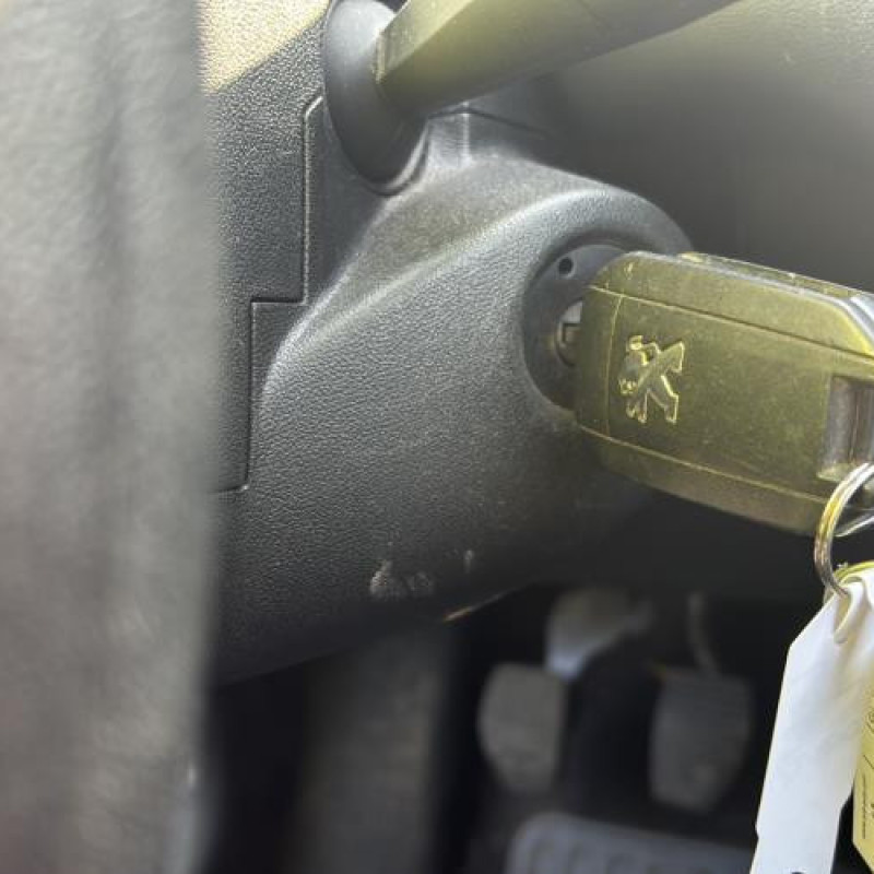 Bloc ABS (freins anti-blocage) PEUGEOT 208 1 Photo n°18