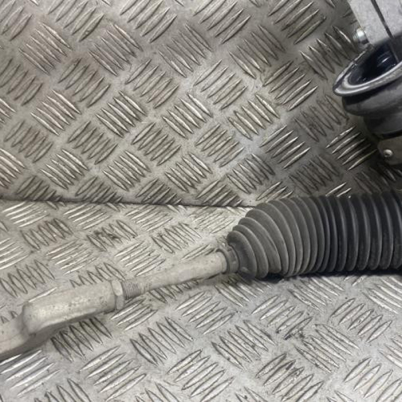 Cremaillere assistee MERCEDES CLASSE A 176 Photo n°3