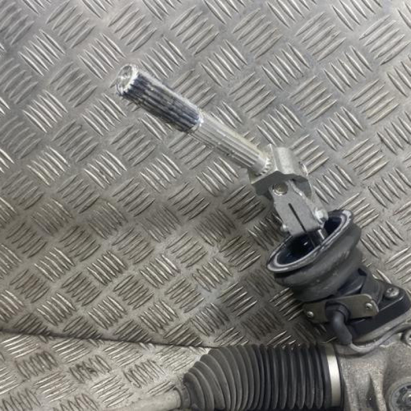 Cremaillere assistee MERCEDES CLASSE A 176 Photo n°4