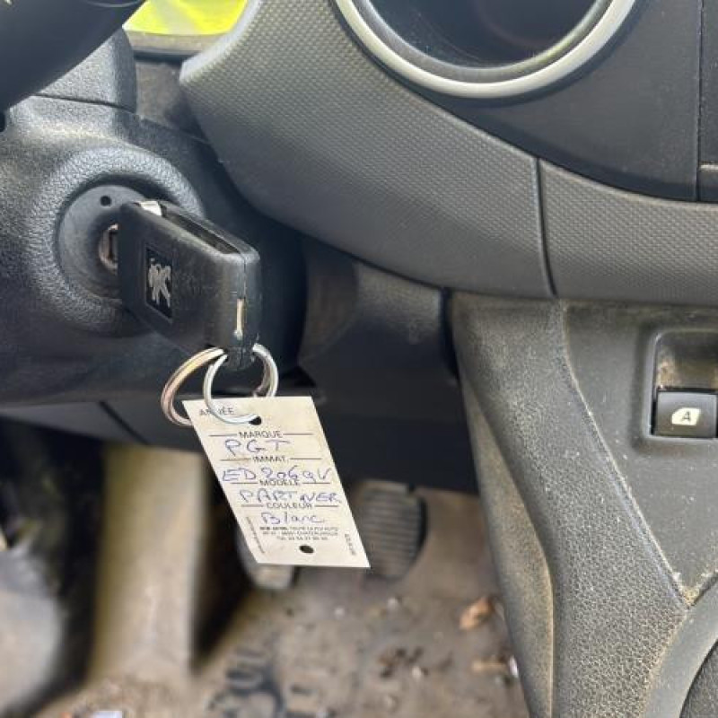 Bloc ABS (freins anti-blocage) PEUGEOT PARTNER 2 Photo n°18