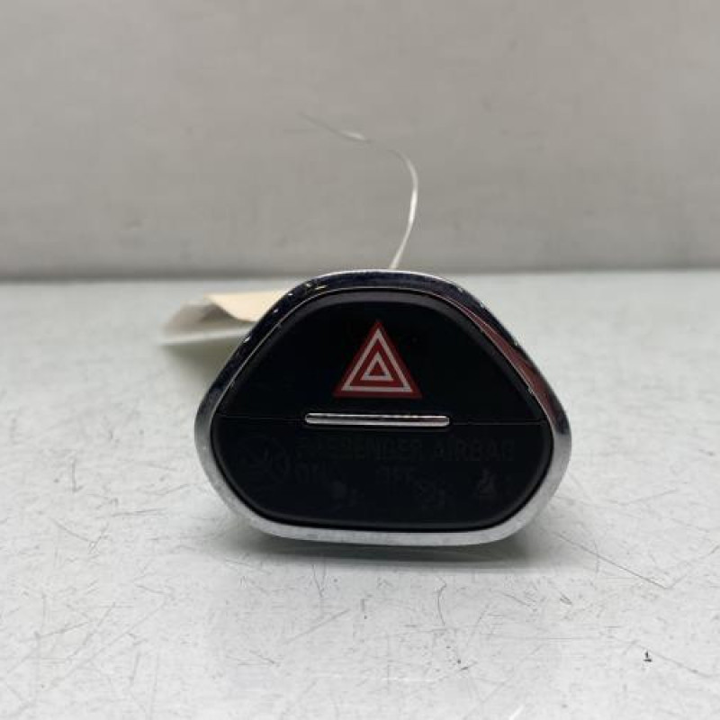 Bouton de warning OPEL CORSA E Photo n°1